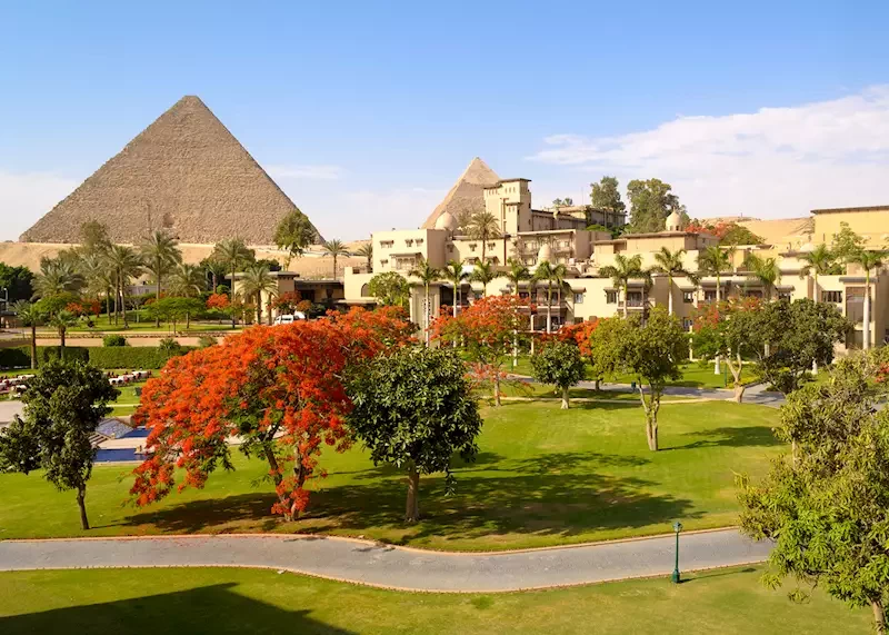 Luxury stay with panoramic pyramid views