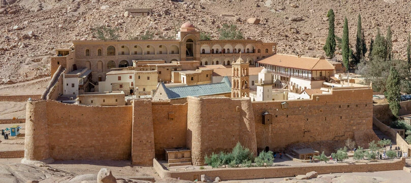 2-Day White Desert & Bahariya Oasis Safari