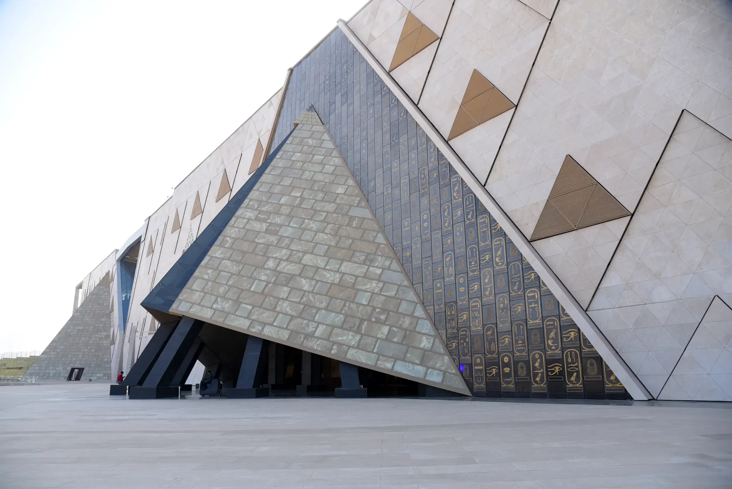 Pyramids & Grand Egyptian Museum with Felucca Ride
