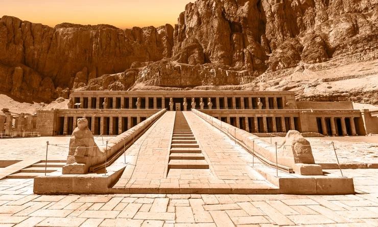 luxor10
