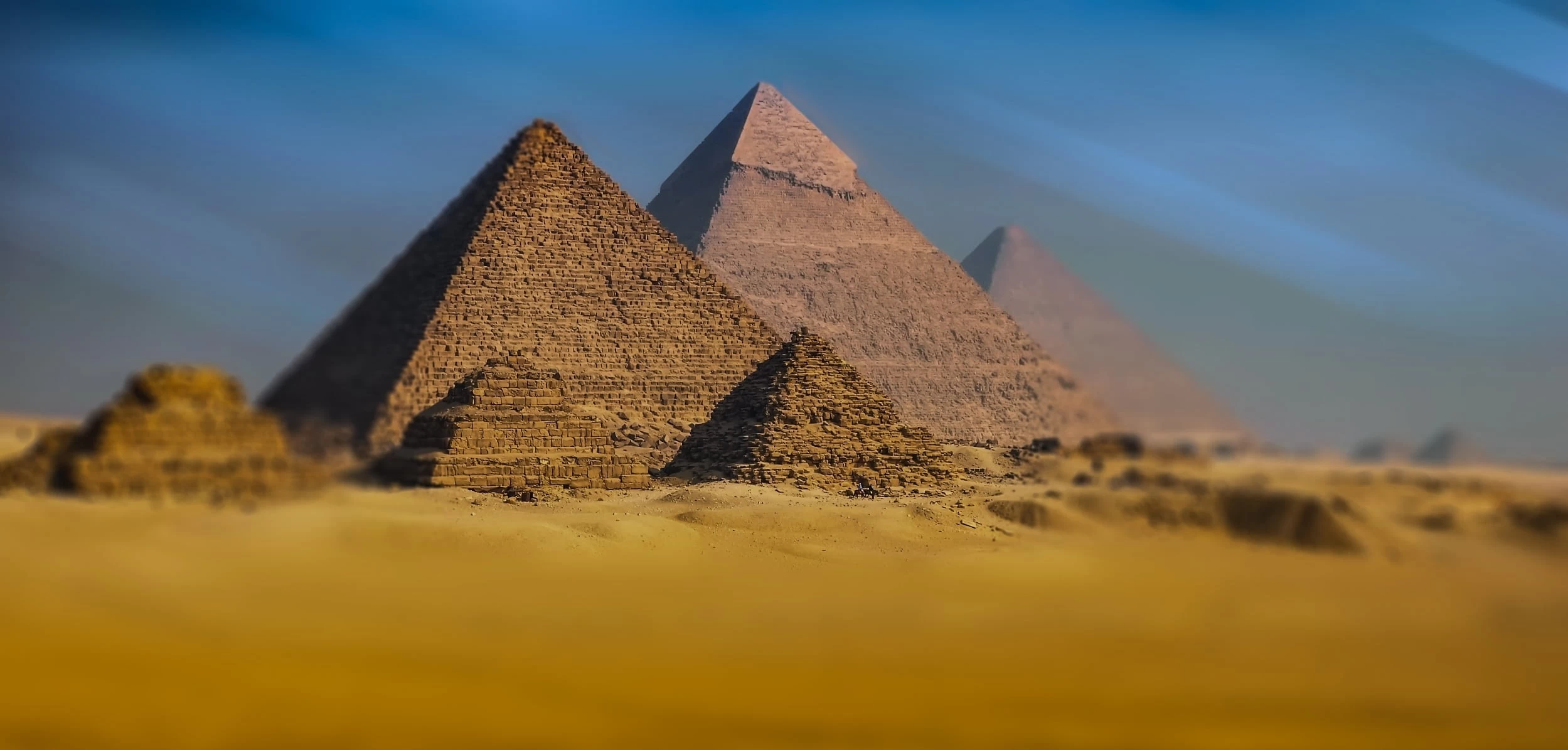 Tour to Giza Pyramids and felucca ride