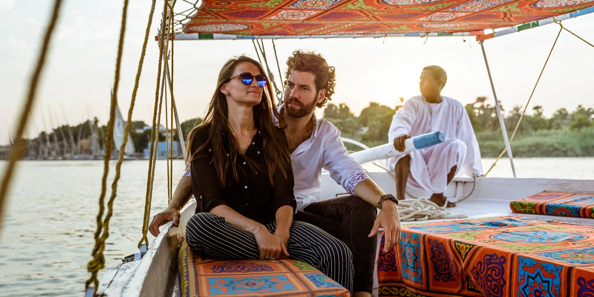 Tour to Giza Pyramids and felucca ride