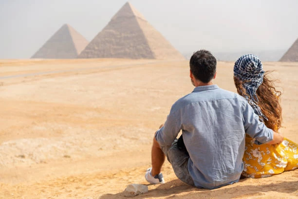 Half Day Tour to Giza Pyramids & Camel Ride with Lunch