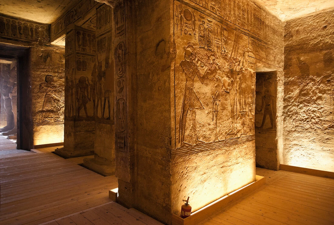 Day Tour to Abu Simbel from Cairo by Flight