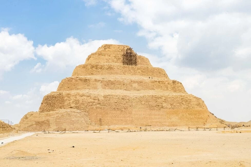 Day Tour to Dahshur, Saqqara and Meidum from Cairo