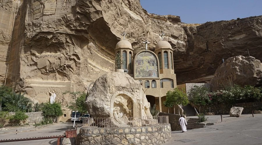Coptic Cairo & Saint Simeon Cave Church Tour