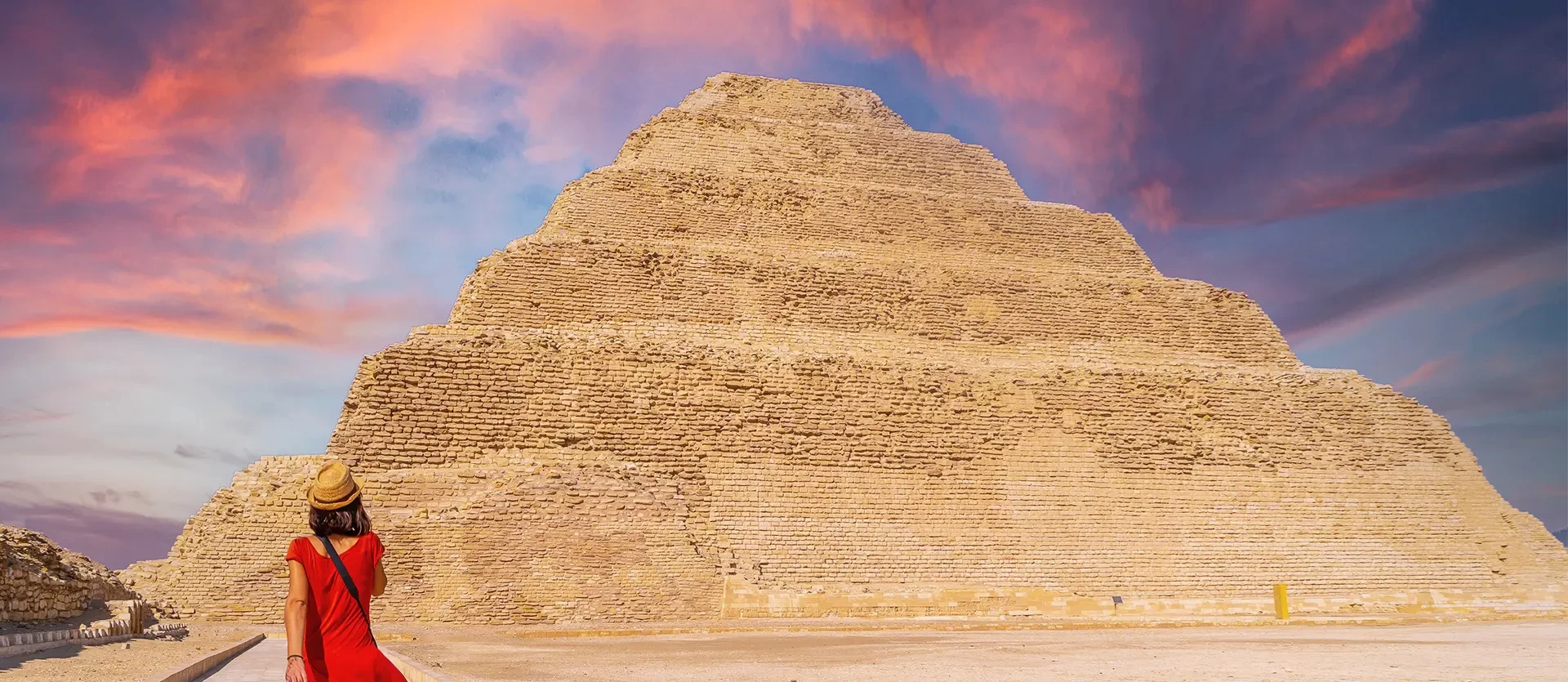 Day Tour to Giza Pyramids and Saqqara from Cairo