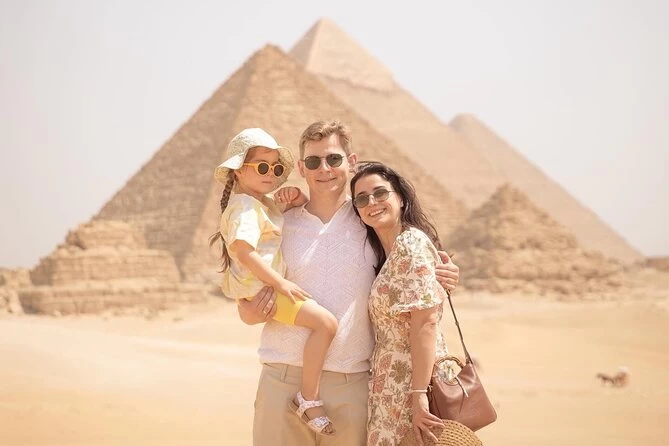Giza pyramids and Dahshur tour with Lunch in an Egyptian village