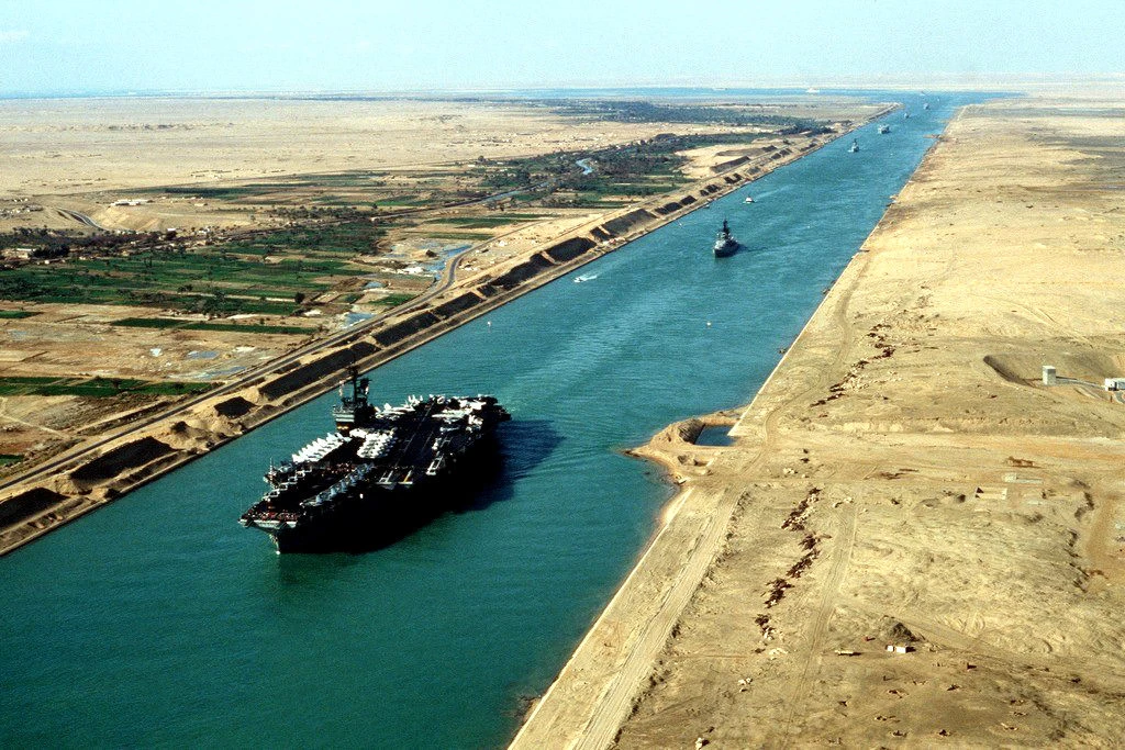Day Tour to Suez Canal from Cairo