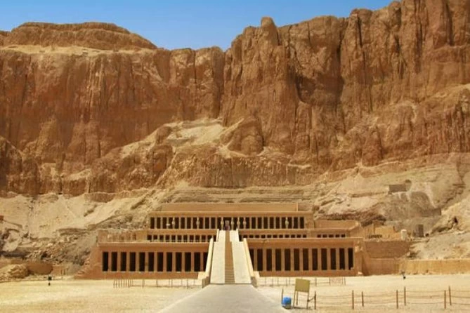 Luxor Full-Day Guided Tour to Top Attractions
