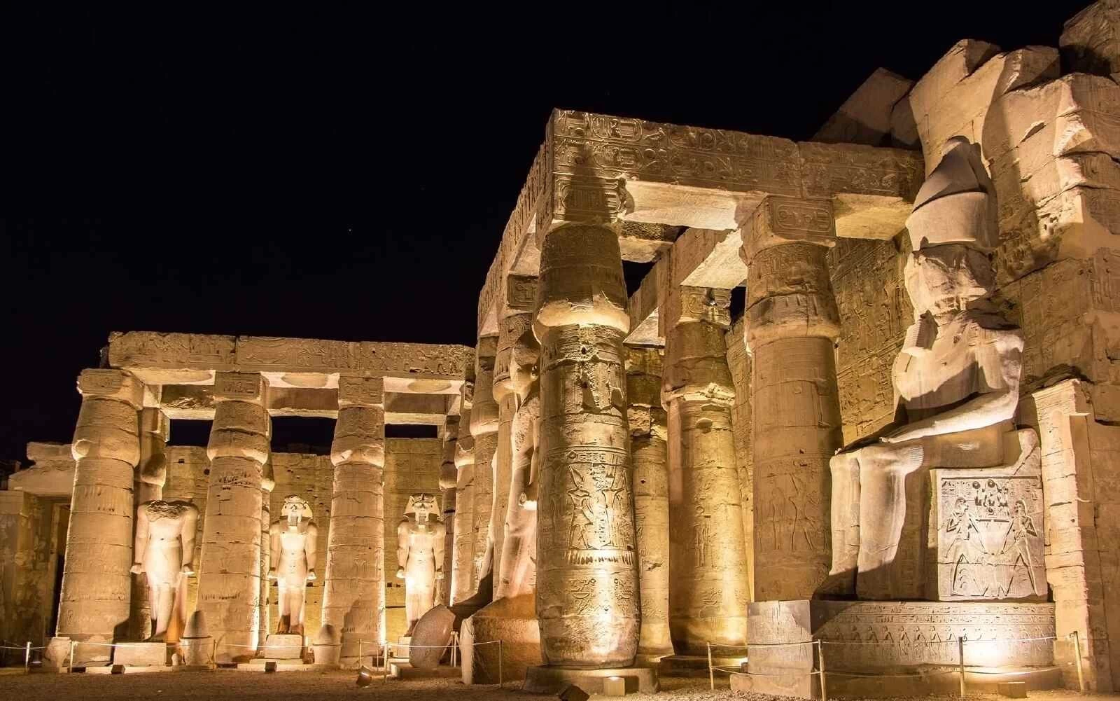 karnak temple at night67657