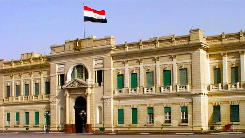 Day Tour to Abdeen Palace and Giza Pyramids