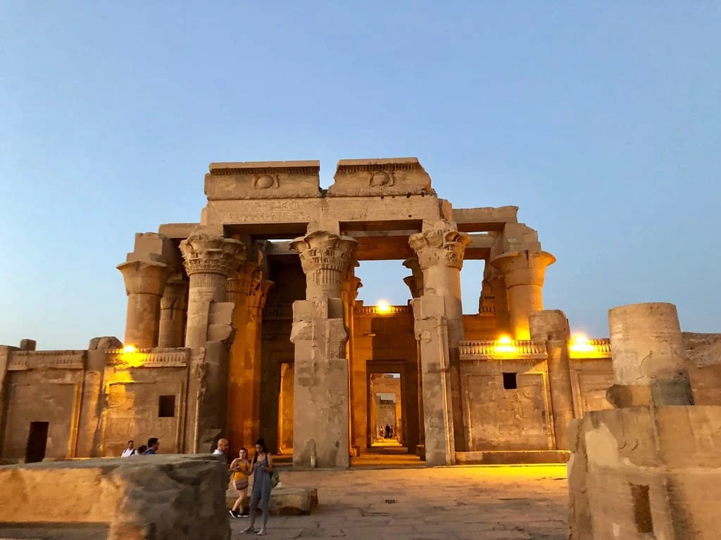 Luxor Day Tours to Edfu and Kom Ombo Temples