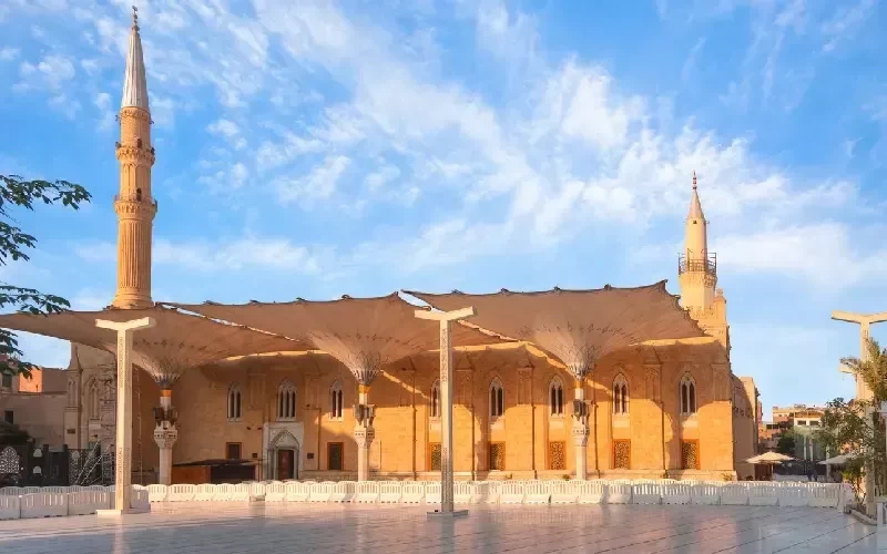 Day Tour to Al Azhar, Al Hussein, Cairo, and Giza Pyramids
