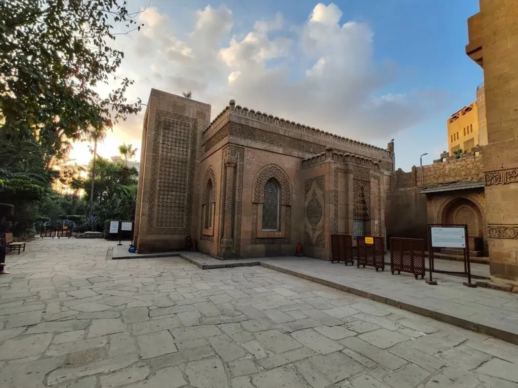 mosque-of-Manial-Palace-1024x767