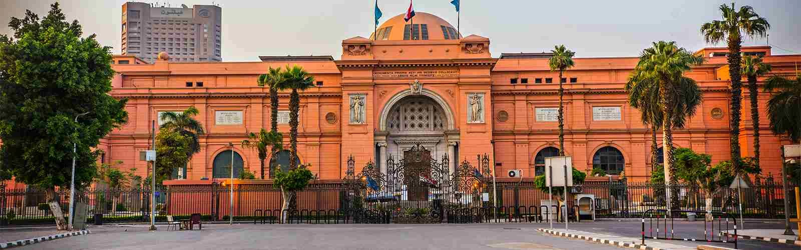 Egyptian Museum & Pyramids Tour from Sharm
