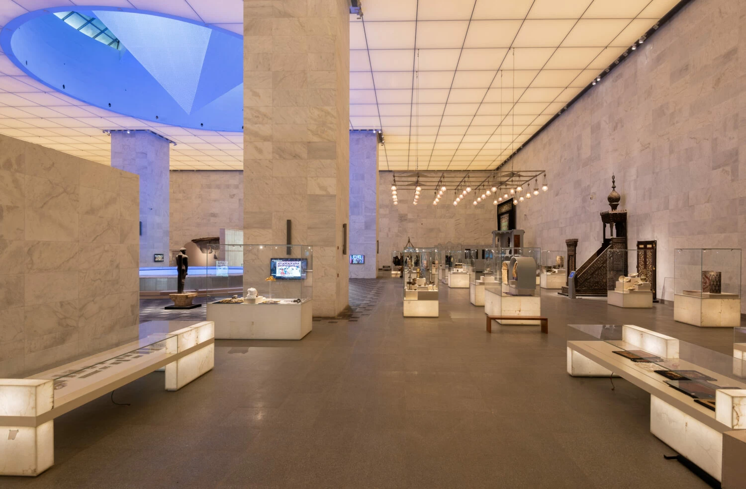 Day Trip from Cairo to the NMEC and the Abdeen Museum