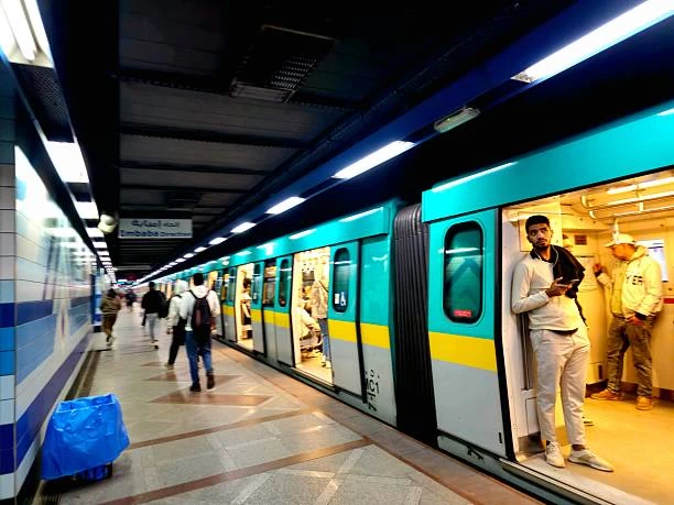 Half-Day Tour to Explore Cairo by Subway