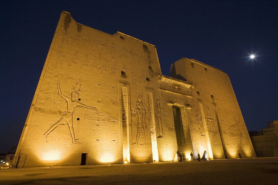 edfu temple 678678