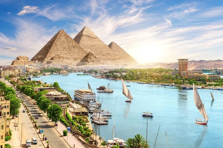 Giza Pyramids Safari Tour from Sharm by Air