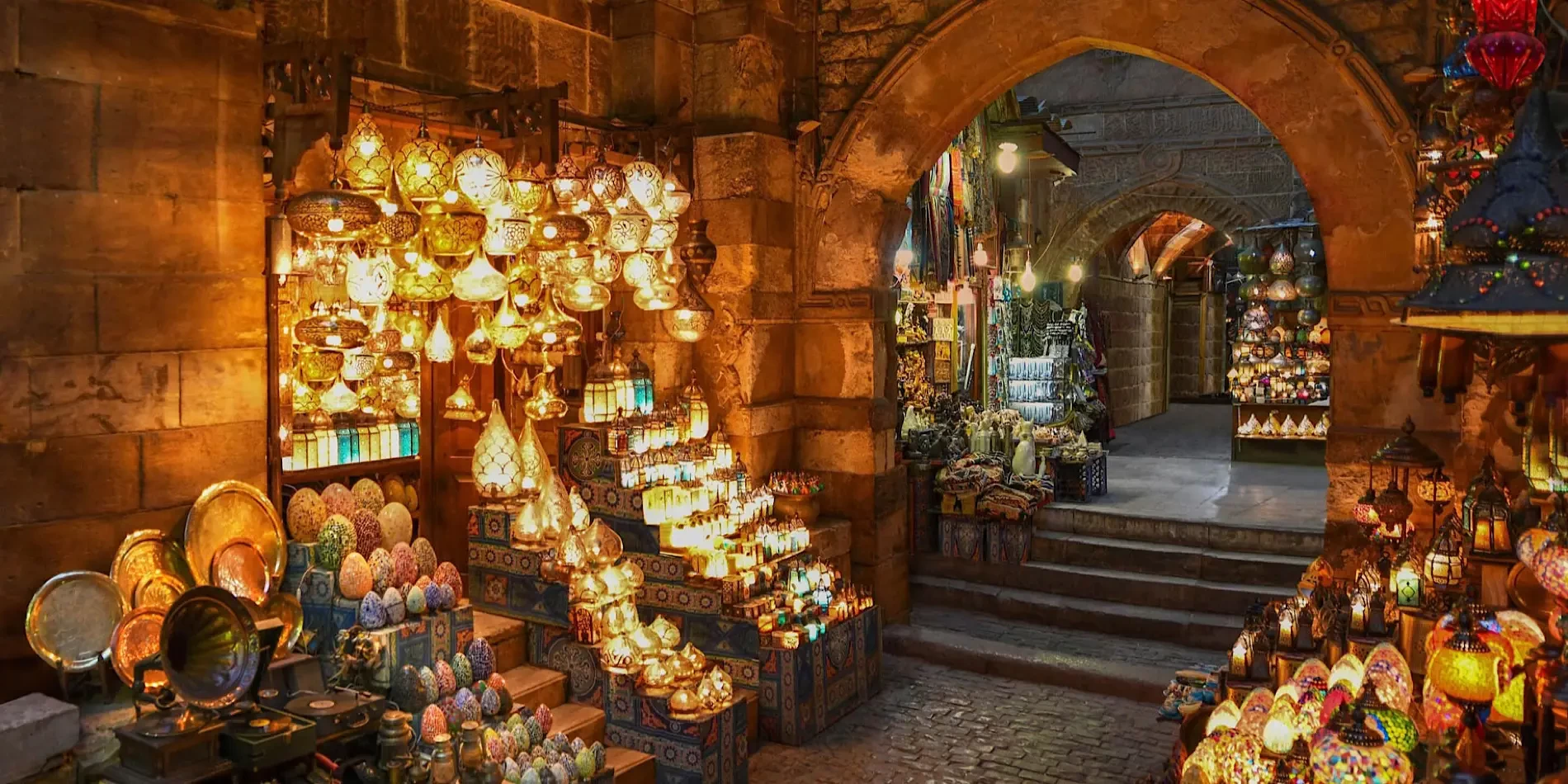 Khan El Khalili included in Cairo Overnight Tours