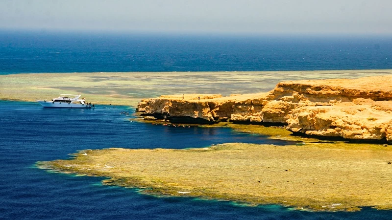 Ras Mohamed Snorkeling & Bedouin Party Tour