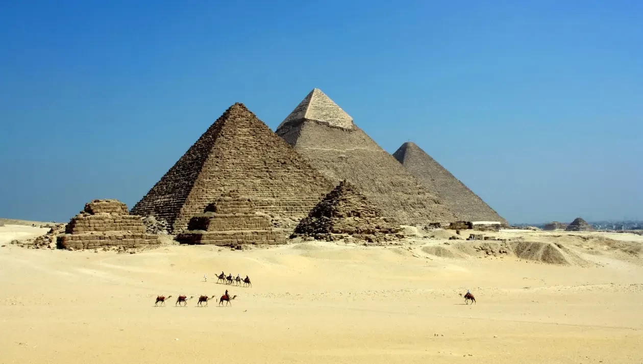 Explore Giza Pyramids