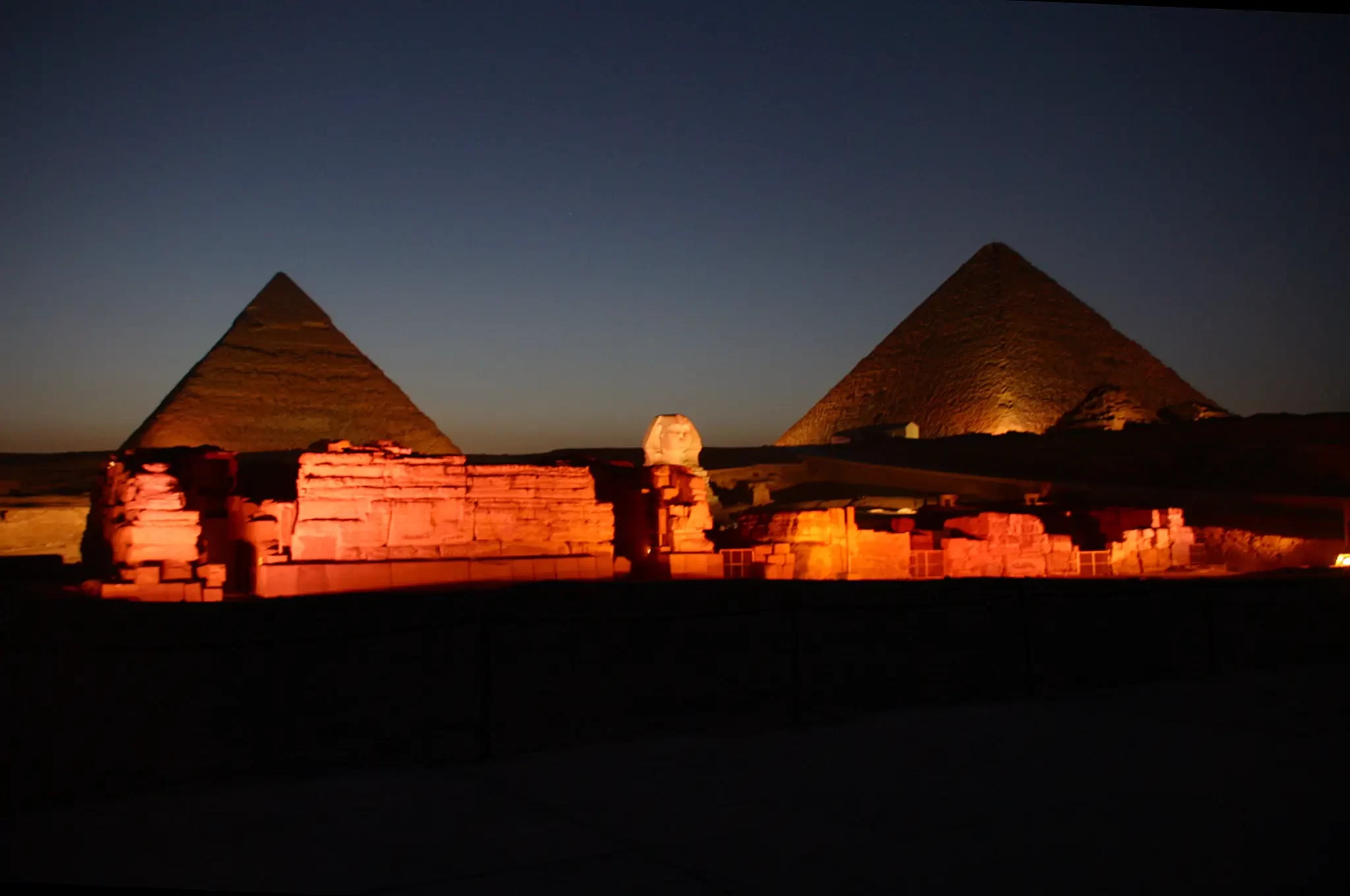 Visit Pyramids of Giza at Night