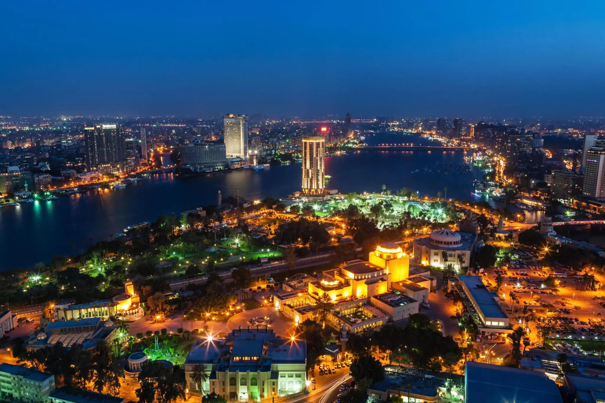 Dicover things to do in Cairo at night