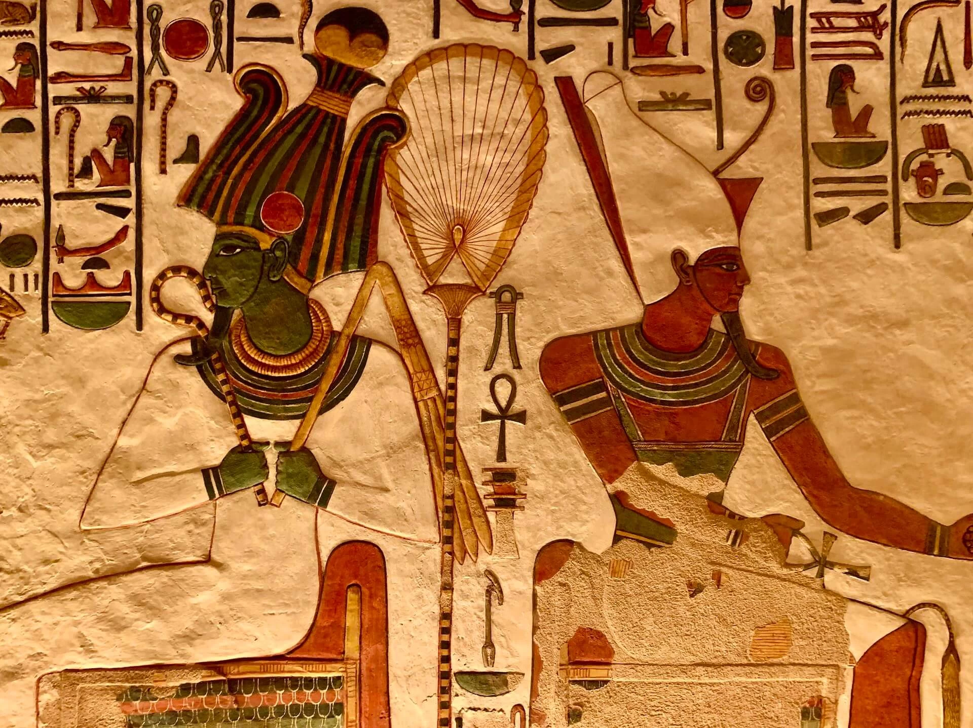 Valley of Queens and Hatshepsut Temple day tour