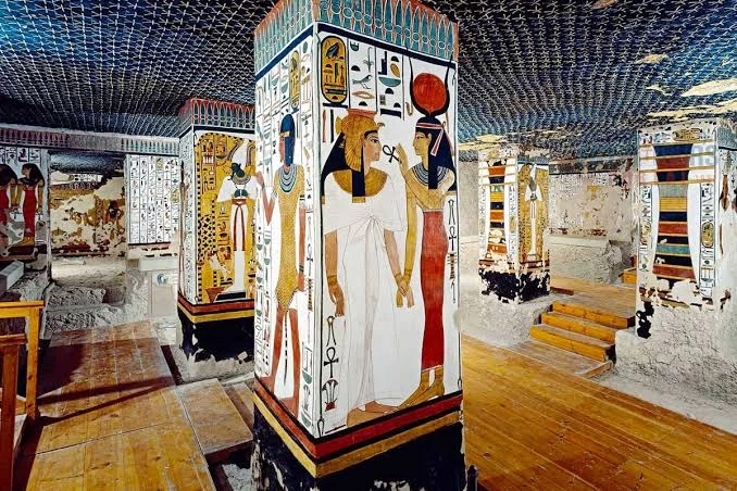 Valley of Queens and Hatshepsut Temple day tour
