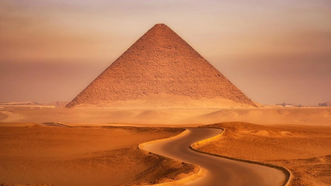 Giza Pyramids in your Cairo Christmas Vacation