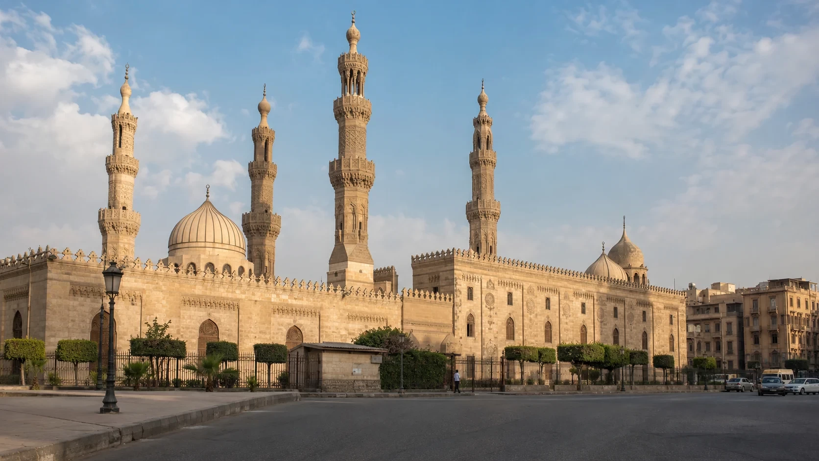 Al Azhar Al Hussein and Giza Pyramids Full Day Tour