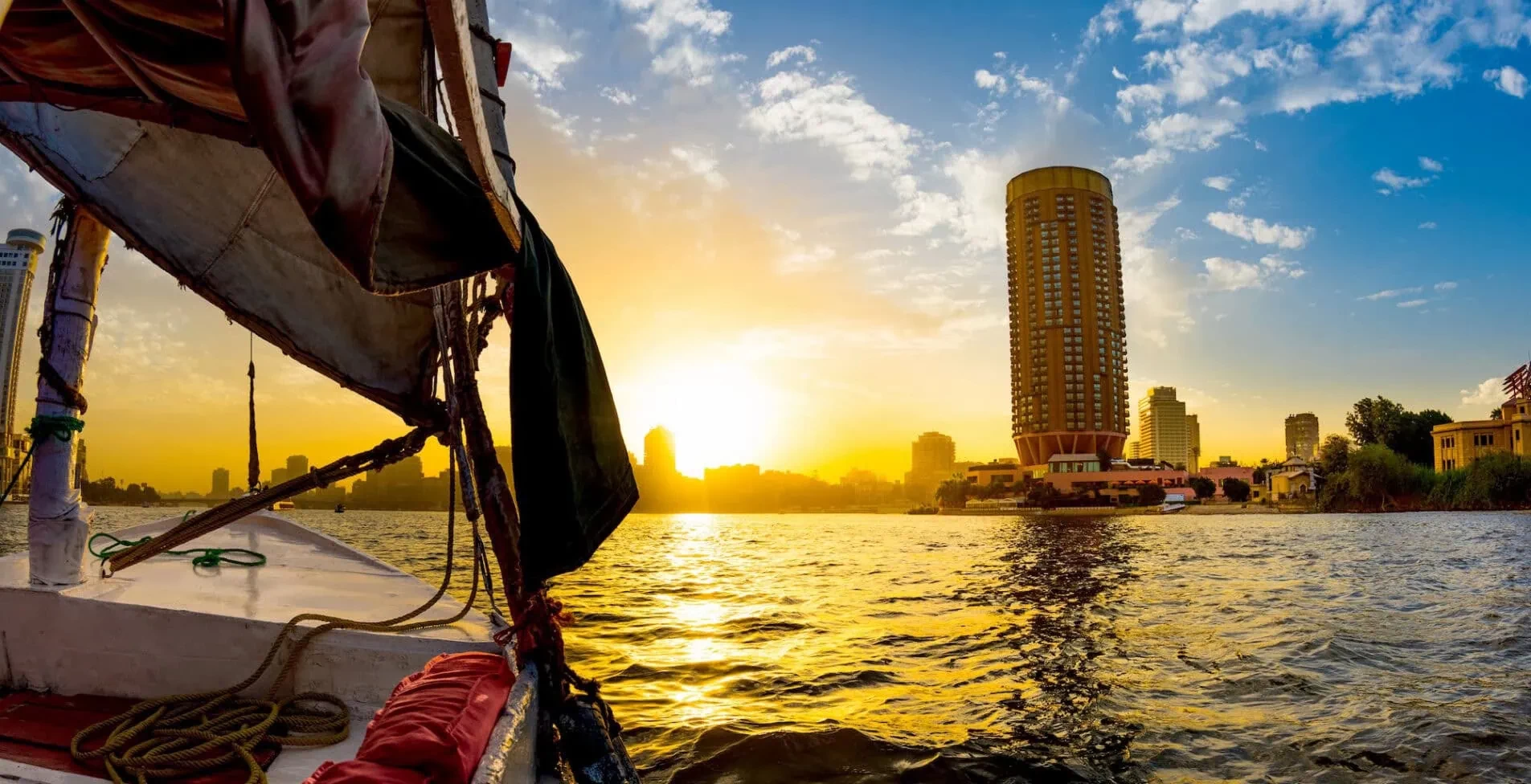 Memphis Dahshur and Felucca Full Day Tour from Cairo