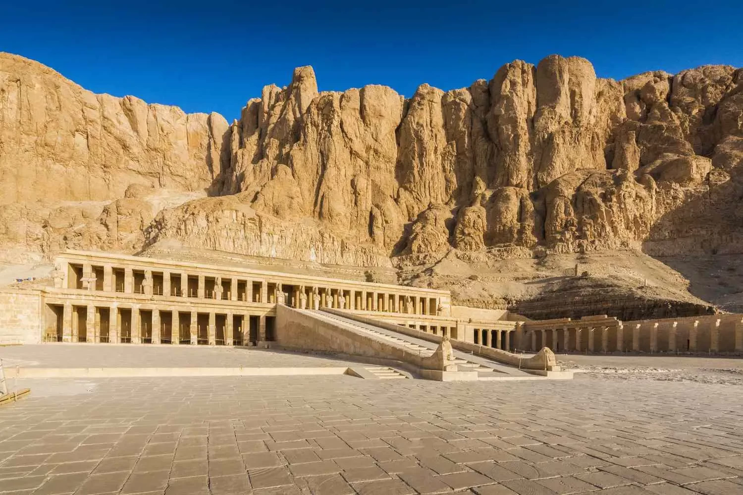 Discover Hatshepsut Temple in Luxor, Egypt
